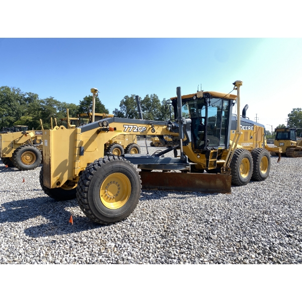 2017 JOHN DEERE 772GP Motor Grader