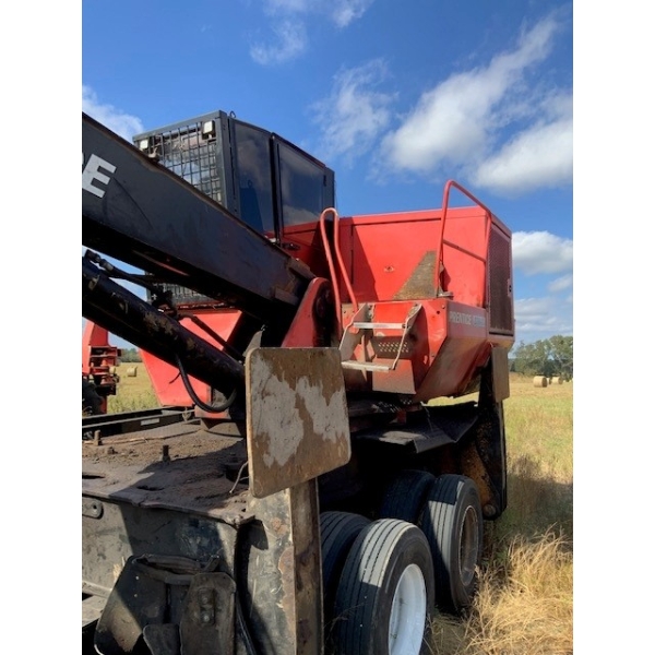 2017 PRENTICE 2384C Log Loader