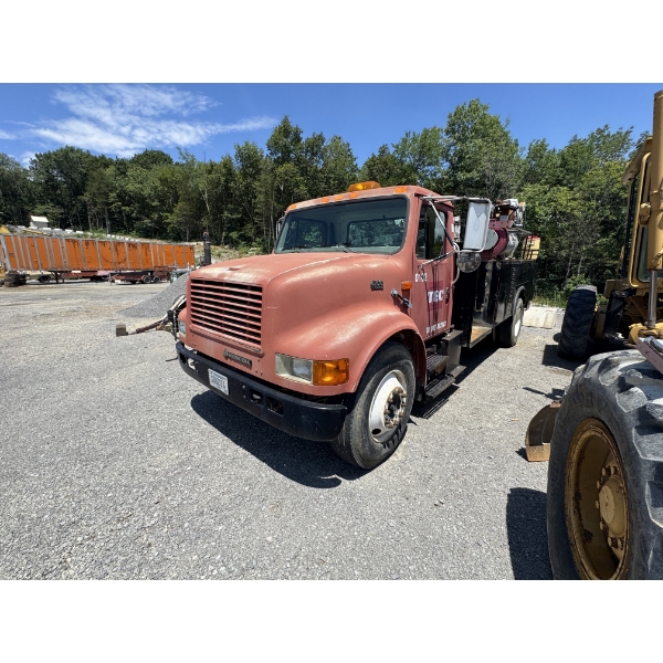 1998 INTERNATIONAL 4700 Service / Mechanic Truck