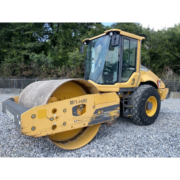 2017 VOLVO SD115B Roller