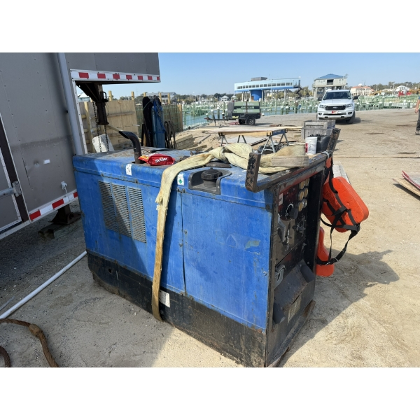 MILLER BIG BLUE 302 P WELDER