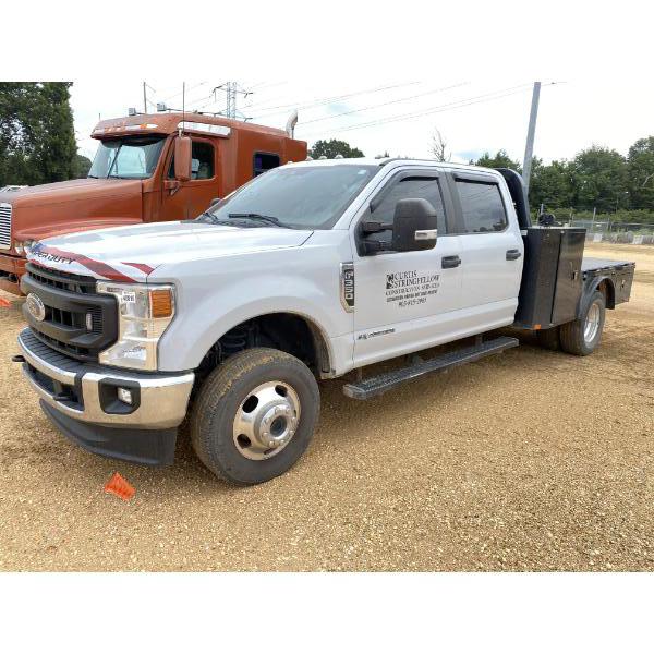 2022 FORD F350 XL Flatbed Truck