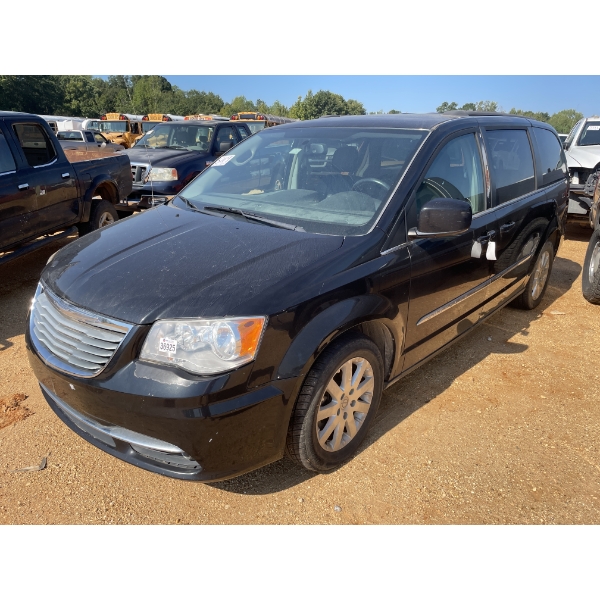 2016 CHRYSLER TOWN & COUNTRY SUV