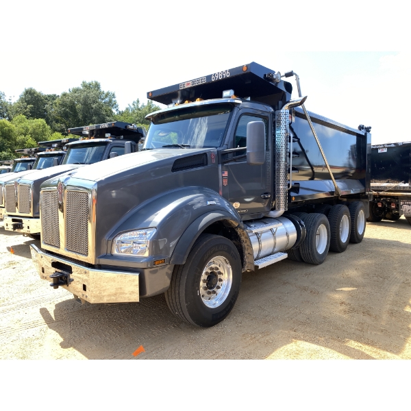 2021 KENWORTH T880 Dump Truck