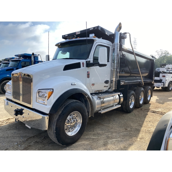 2025 KENWORTH T880S Dump Truck