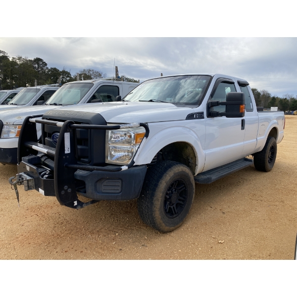 2015 FORD F250 XL Pickup Truck