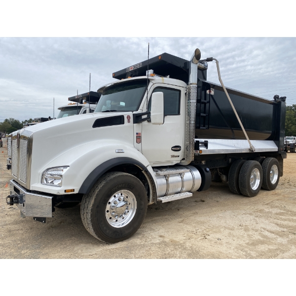 2023 KENWORTH T880 Dump Truck