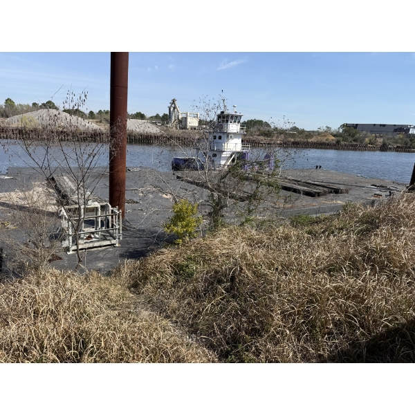 130' X 50' X 7' Barge