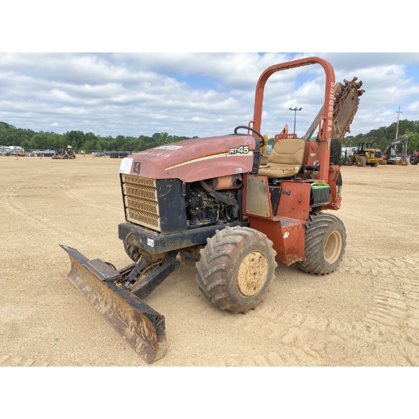 2010 DITCH WITCH RT45 Trencher