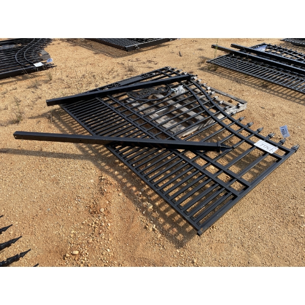 BI-PARTING GATE & POST, 16' BUCK SCENE