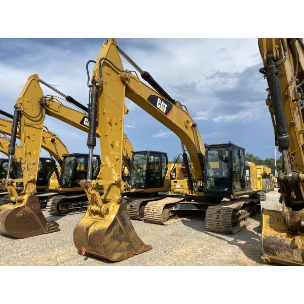 2017 CAT 320FL Excavator