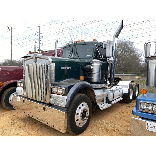 1999 KENWORTH W900 Day Cab Truck