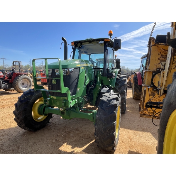 2022 JOHN DEERE 6105E Farm Tractor