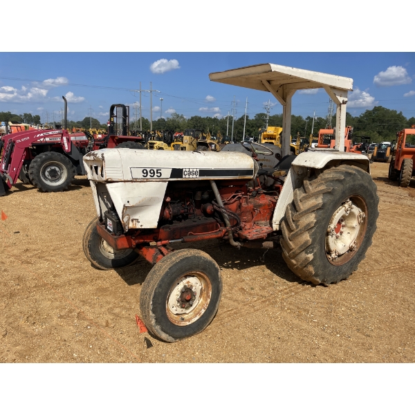 CASE 995 Farm Tractor