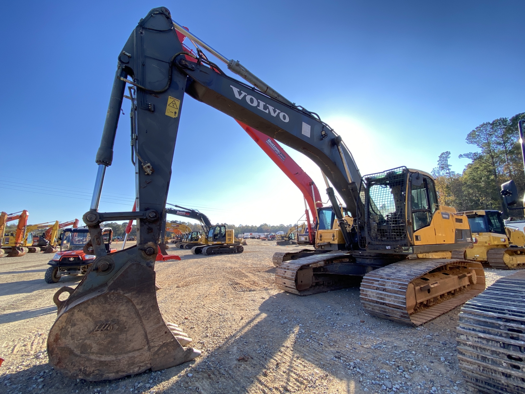 Ec250dl 2013 VOLVO EC250DL Excavator - J.M. Wood Auction Company, Inc.