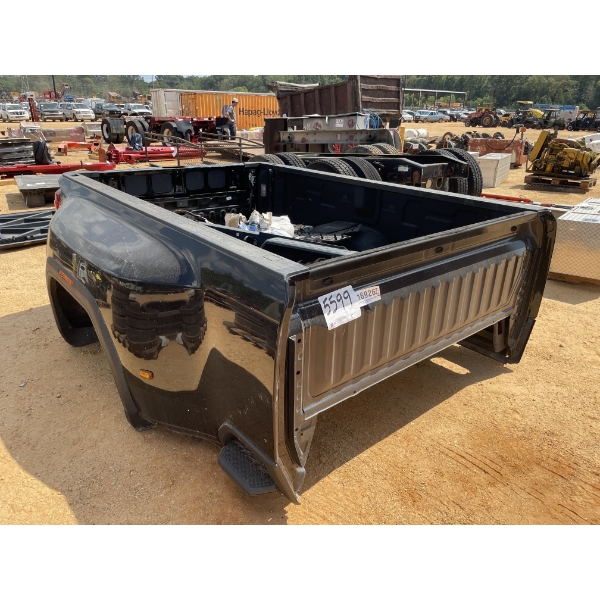 GMC DENALI DUALLY, TRUCK BED