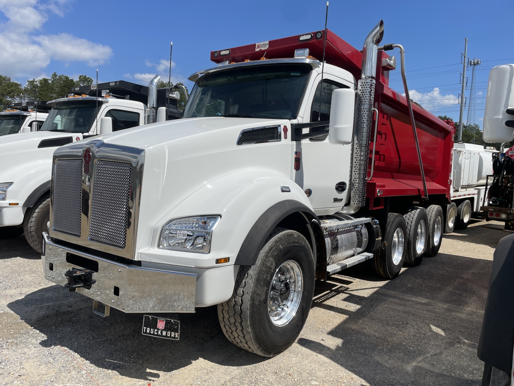 2025 KENWORTH T880 Dump Truck J M Wood Auction Company Inc 2025-kenworth-t880-dump-truck-j-m-wood-auction-company-inc