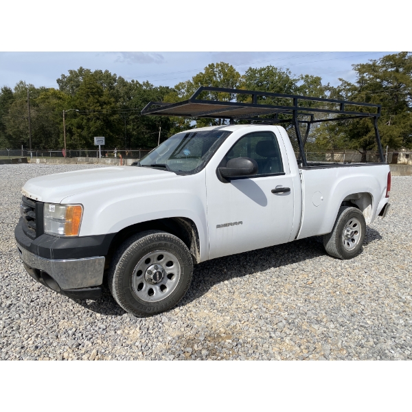 2013 GMC SIERRA Pickup Truck