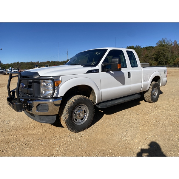 2015 FORD F250 XL Pickup Truck