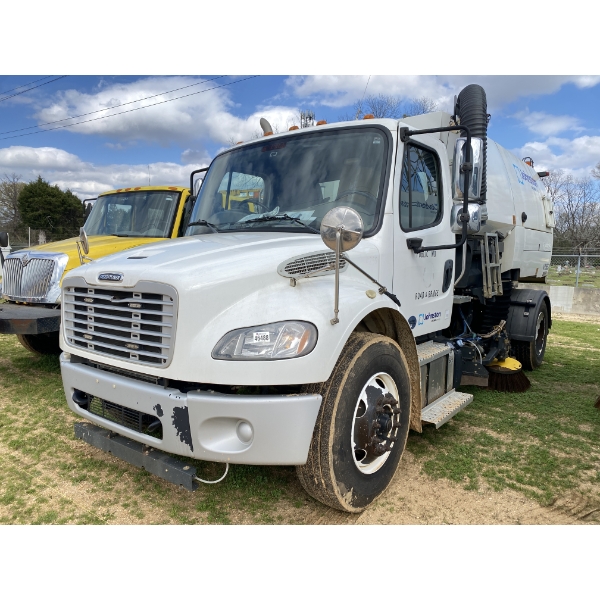 2020 FREIGHTLINER M2 Sweeper Truck