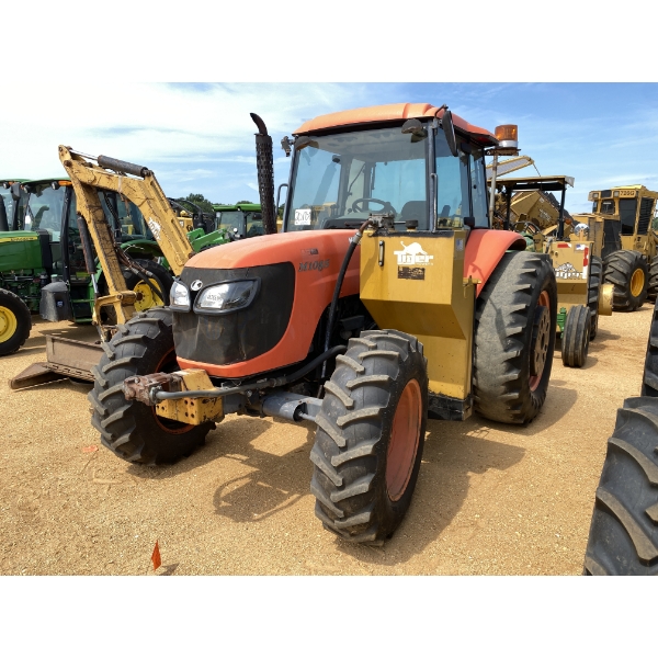 KUBOTA M108S Farm Tractor