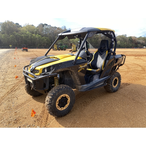2012 CAN AM COMMANDER UTV