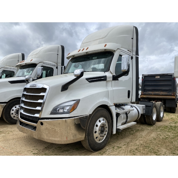 2020 FREIGHTLINER CASCADIA Day Cab Truck