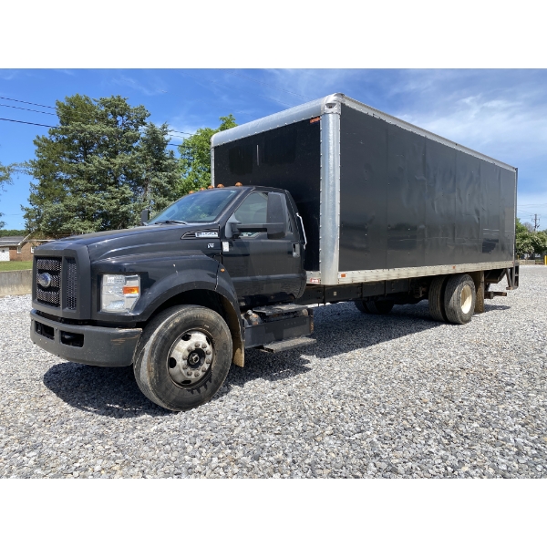 2017 FORD F650 Box Truck