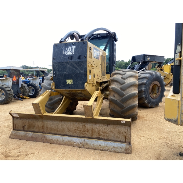 2019 CAT 535D Skidder