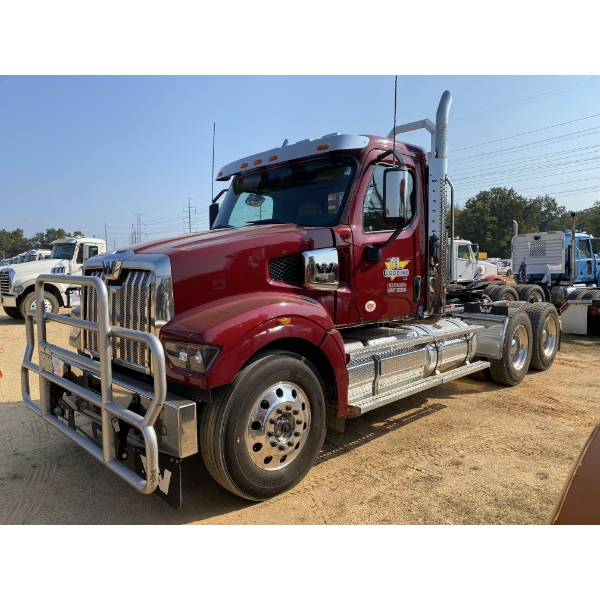 2026 WESTERN STAR 49X Day Cab Truck