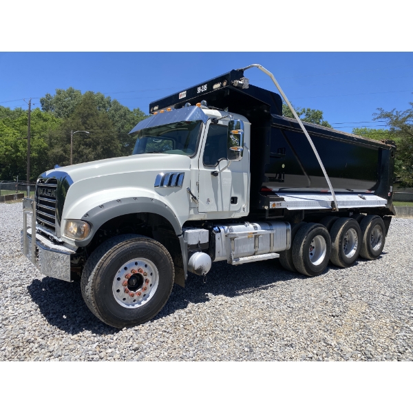 2022 MACK GR64F Dump Truck