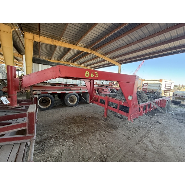 2001   Gooseneck Trailer