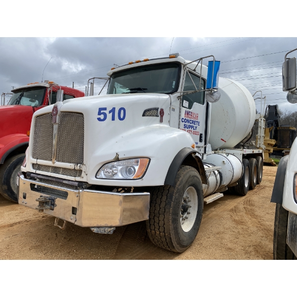 2017 KENWORTH T440 Concrete Mixer / Pump Truck