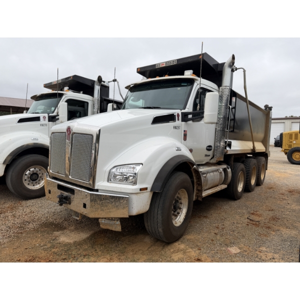 2025 KENWORTH T880 Dump Truck