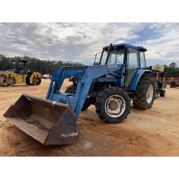 1997 NEW HOLLAND 7740 Farm Tractor
