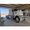 Image 6 : 2019 MACK PI64T Sleeper Truck