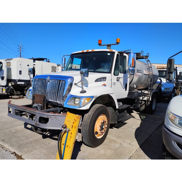 2008 INTERNATIONAL WORKSTAR 7300 Asphalt Distributor Truck