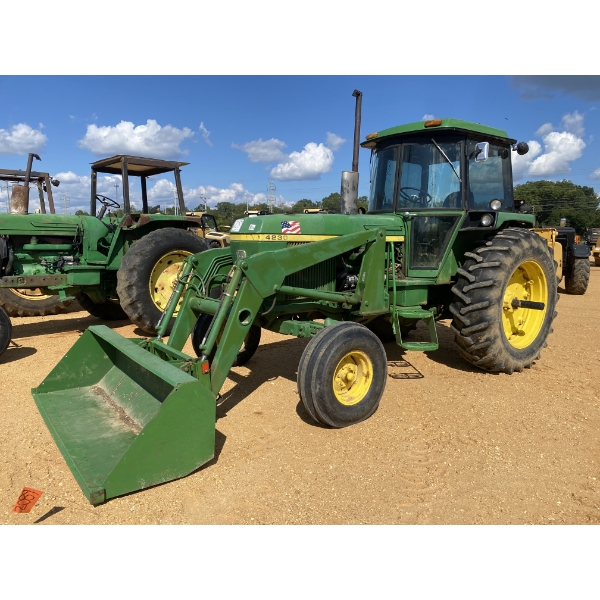 JOHN DEERE 4230 Farm Tractor