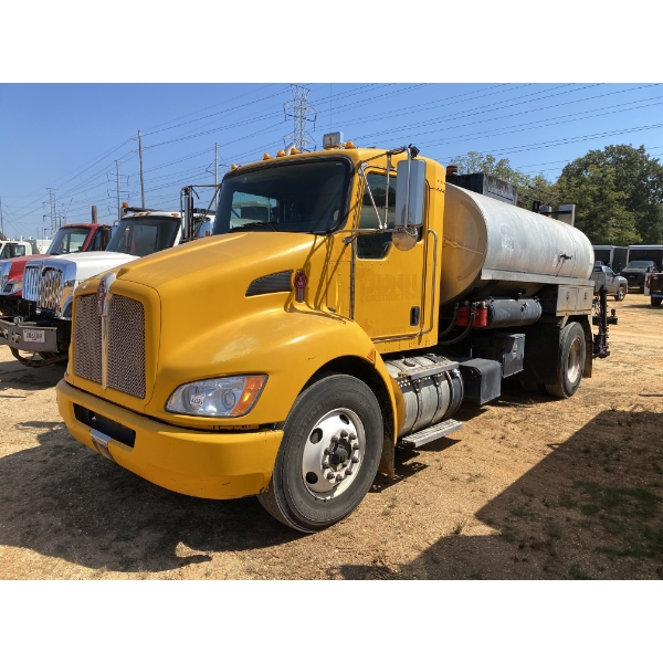 2015 KENWORTH T370 Asphalt Distributor Truck