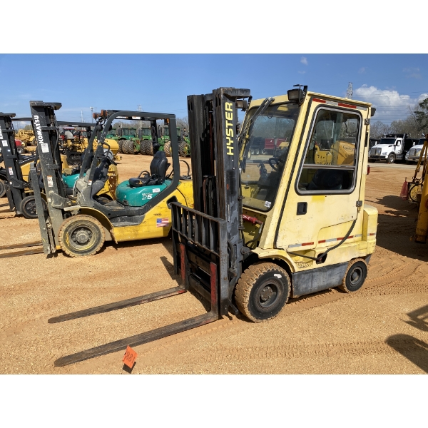 2000 HYSTER H40 XMS Forklift - Mast