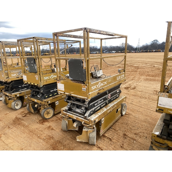 2018 SKYJACK SJIII-3219 Scissor Lift