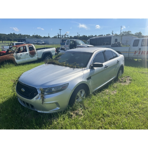 2013 FORD TAURUS Automobile