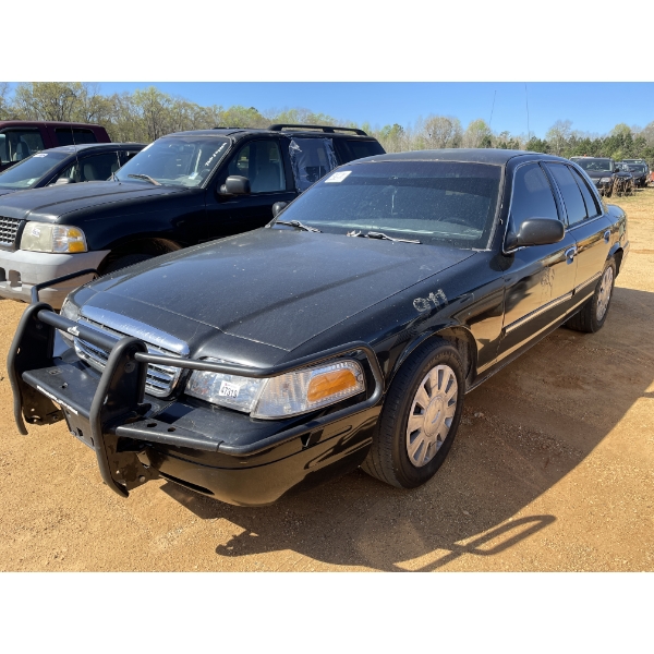 2009 FORD CROWN VICTORIA Automobile