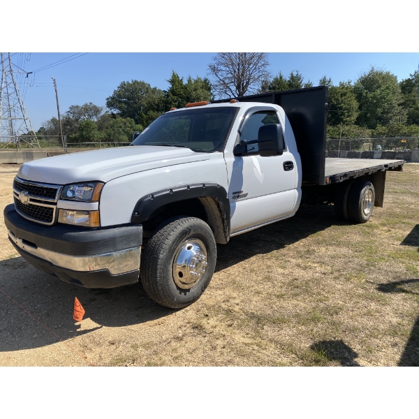 2006 CHEVROLET 3500 Flatbed Truck
