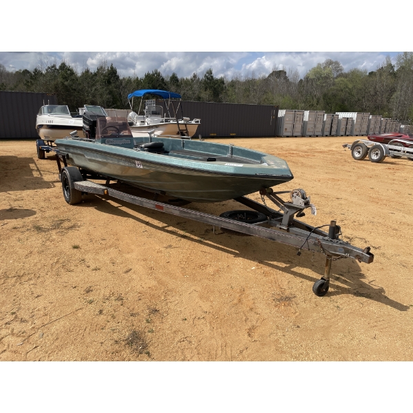 1989 CHAMPION BASS Boat