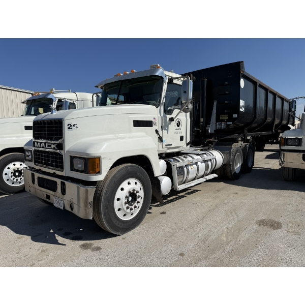 2021 MACK PI64T Day Cab Truck