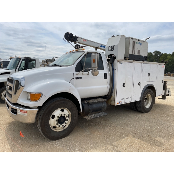 2009 FORD F750 XLT Service / Mechanic Truck