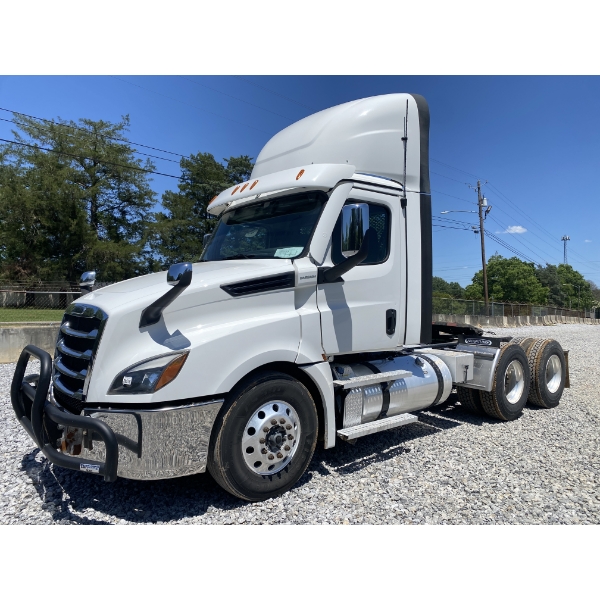 2024 FREIGHTLINER CASCADIA Day Cab Truck