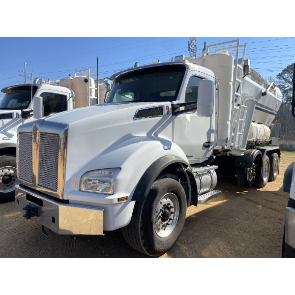 2020 KENWORTH T880 VOLUMETRIC Concrete Mixer / Pump Truck
