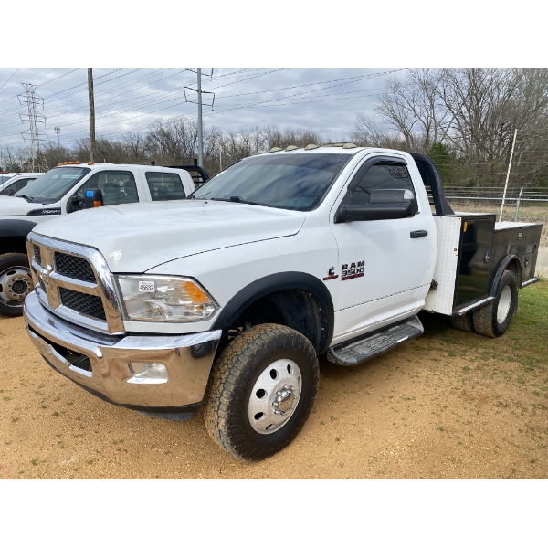 2016 RAM 3500 HEAVY DUTY Flatbed Truck